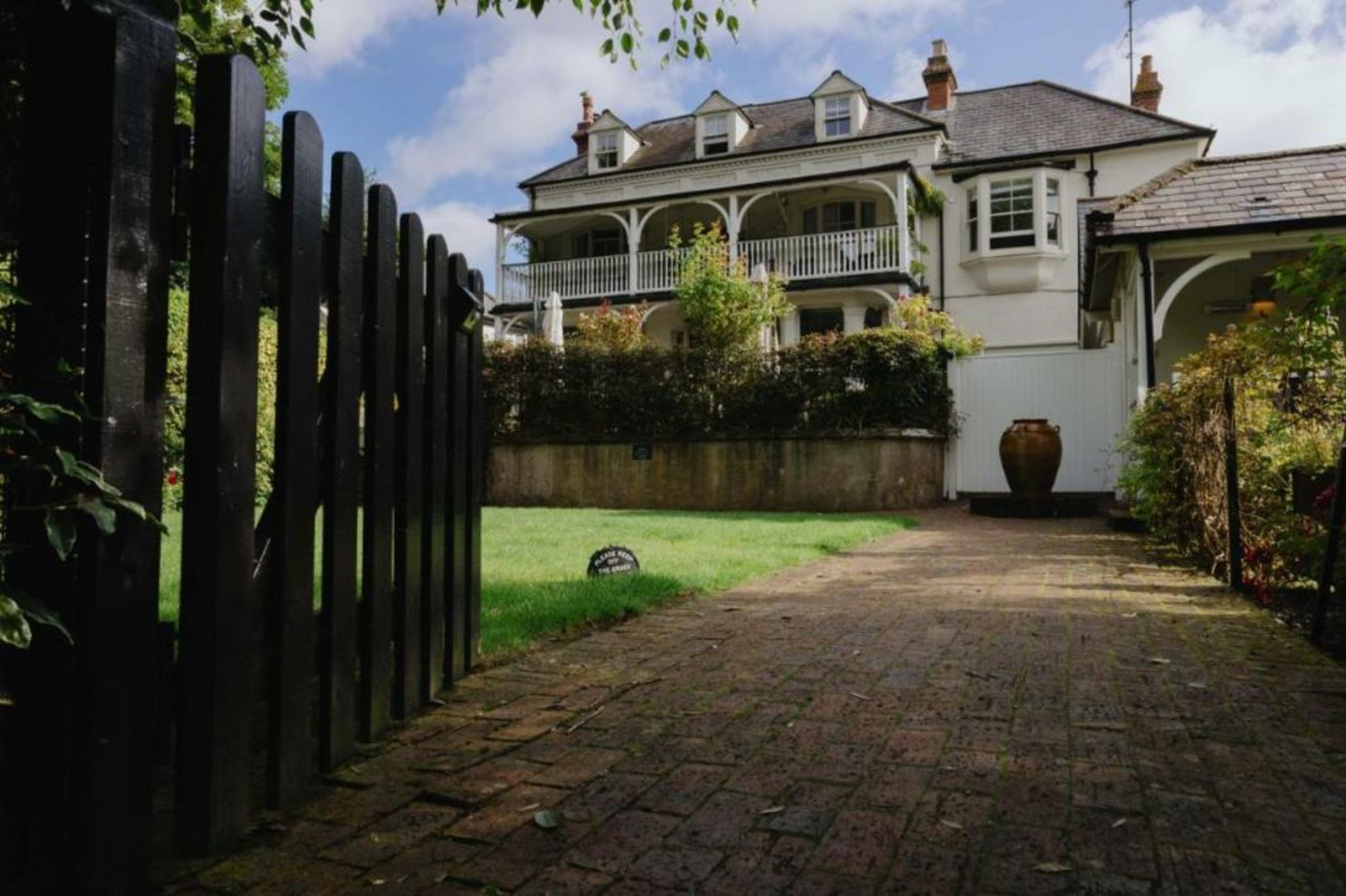 Wingrove House