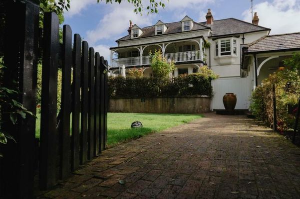 Wingrove House