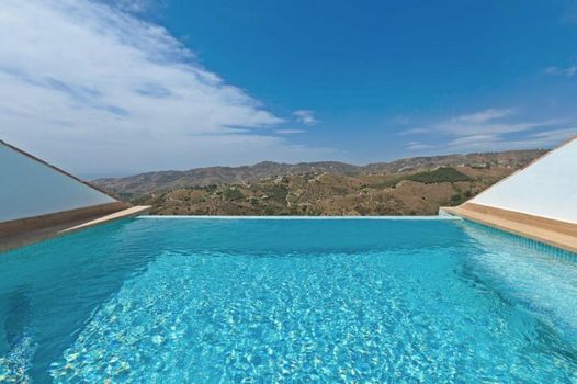EL TORREON 109 CHARMING - Recomendado Adultos
