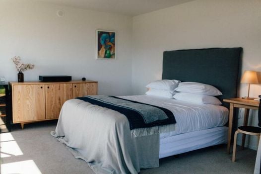 Black Estate B & B