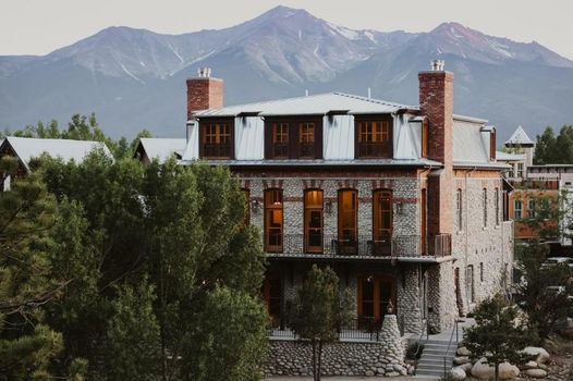 Surf Hotel & Chateau
