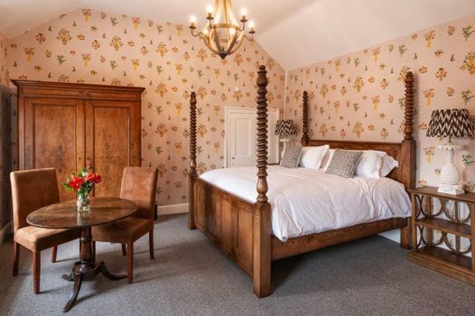Queen's Head Askham
