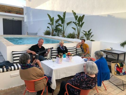 Casa Rosa Villa with Pool in Olhao Centre