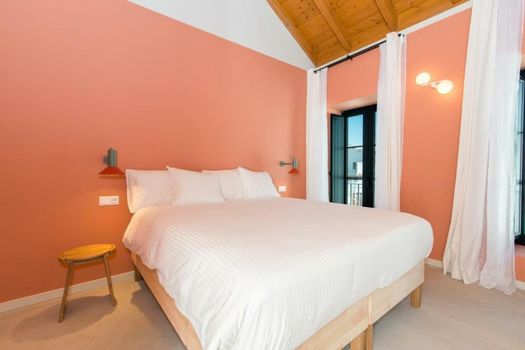 Casa Rosa Villa with Pool in Olhao Centre