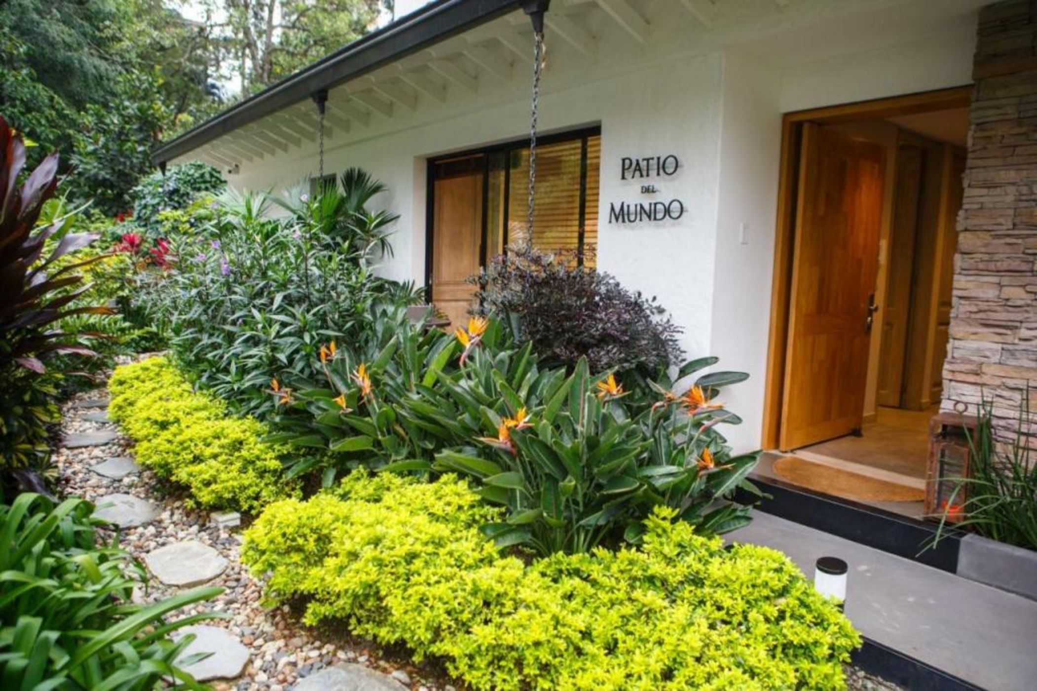 Patio del Mundo