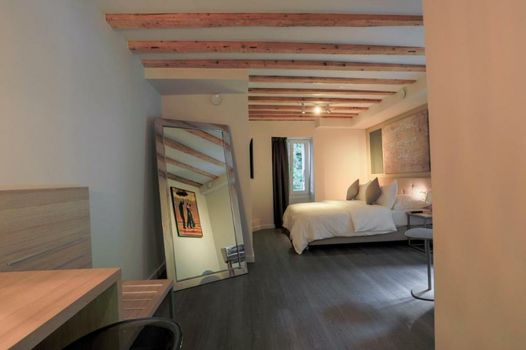 Chez Maman Hotel & Restaurant