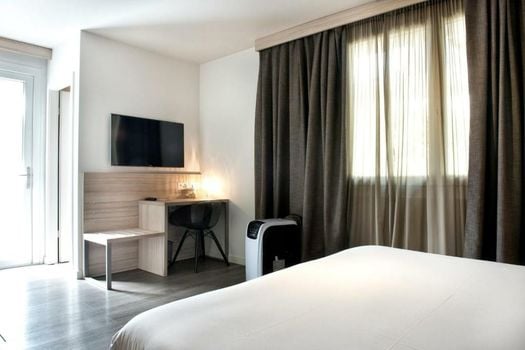 Chez Maman Hotel & Restaurant