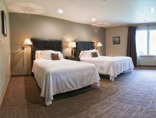 Driftwood Lodge