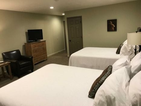 Driftwood Lodge