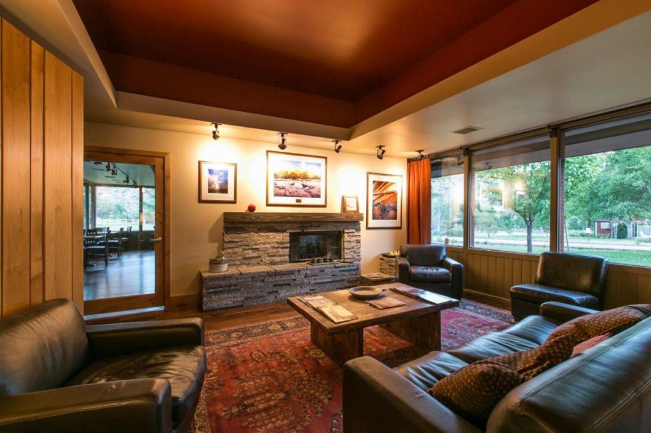 Driftwood Lodge