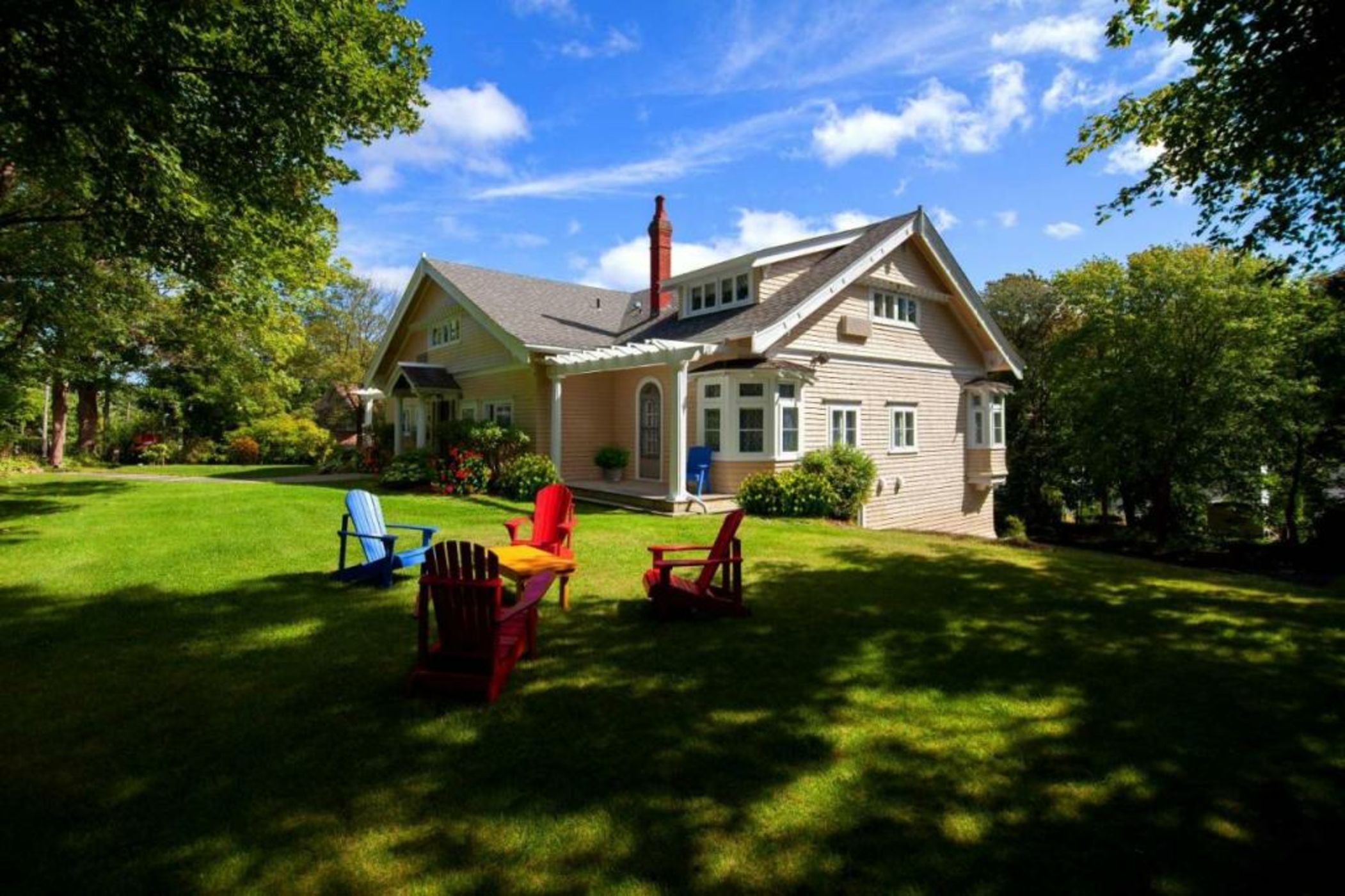 Leaside Manor