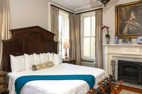 Eliza Thompson House, Historic Inns of Savannah Collection