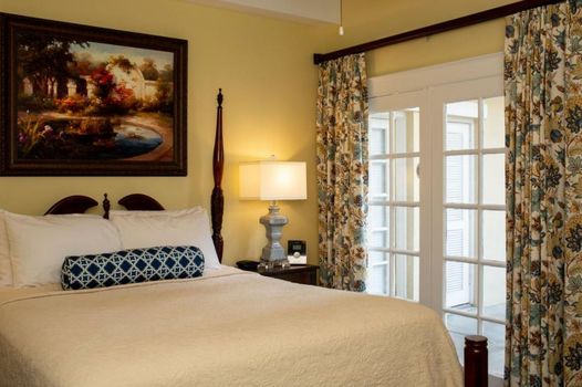 Eliza Thompson House, Historic Inns of Savannah Collection