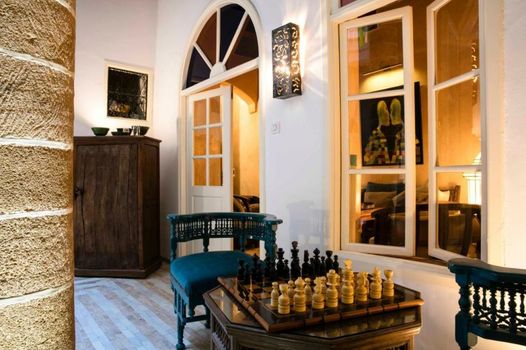 Riad Emotion