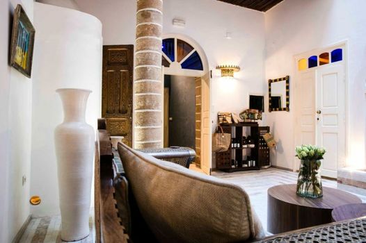 Riad Emotion