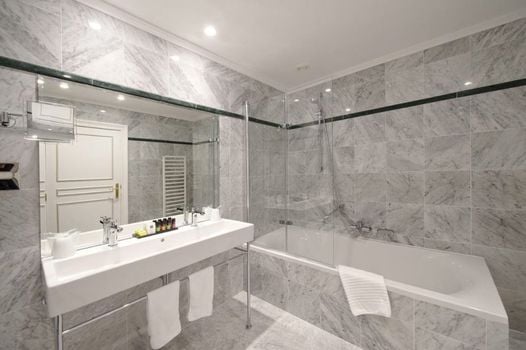 Hotel Manos Premier