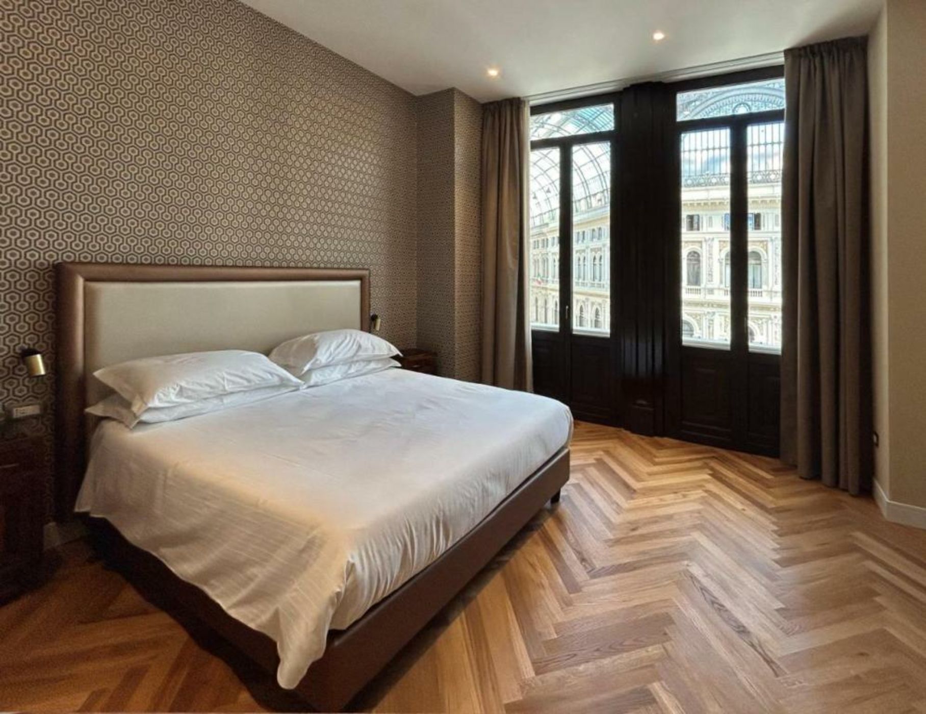 Caruso Place Luxury Rooms & Suites