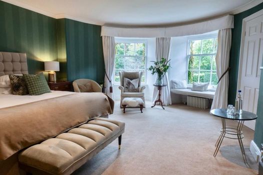 Burleigh Court Hotel