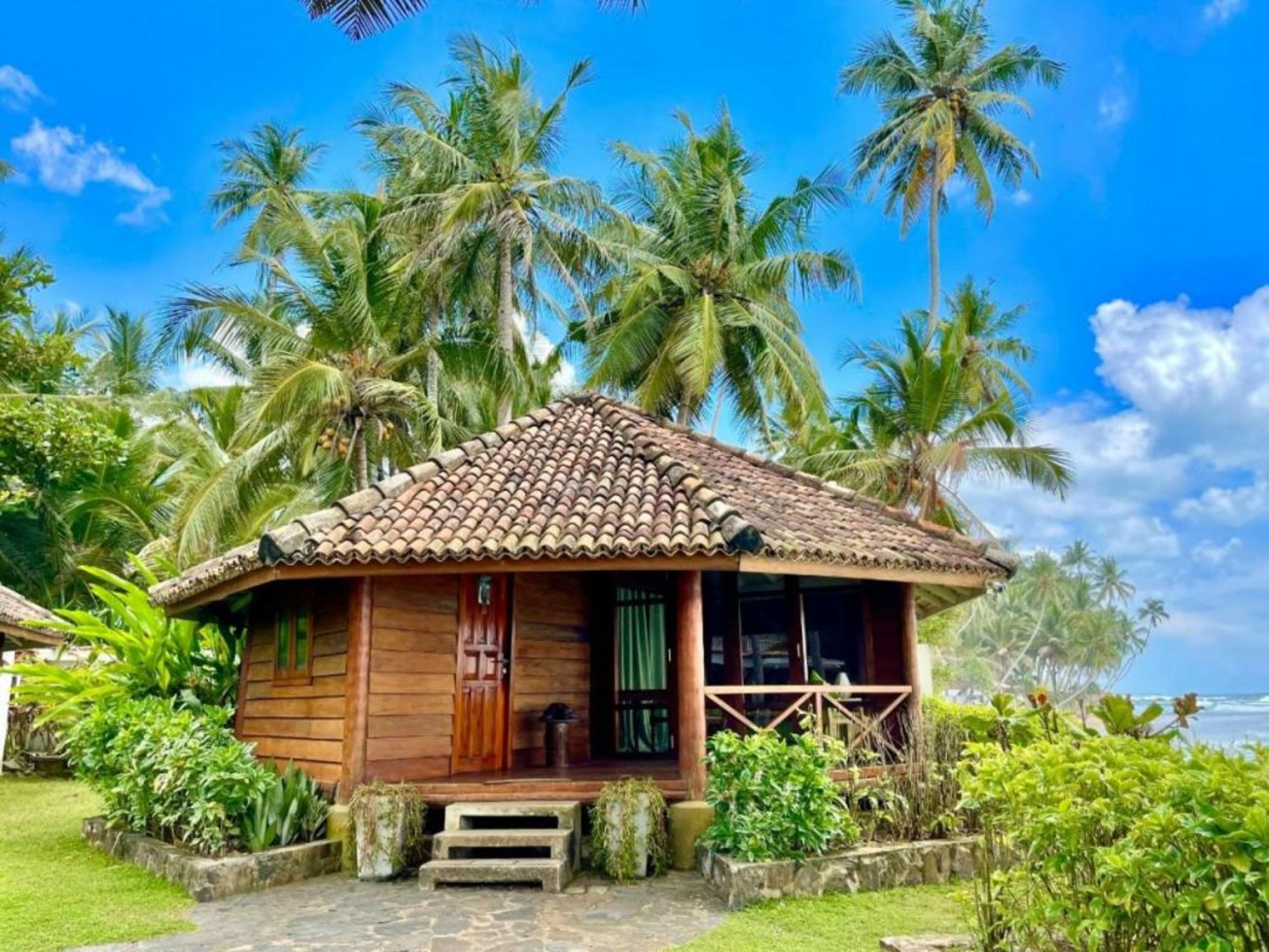 Rockside Cabanas Hotel