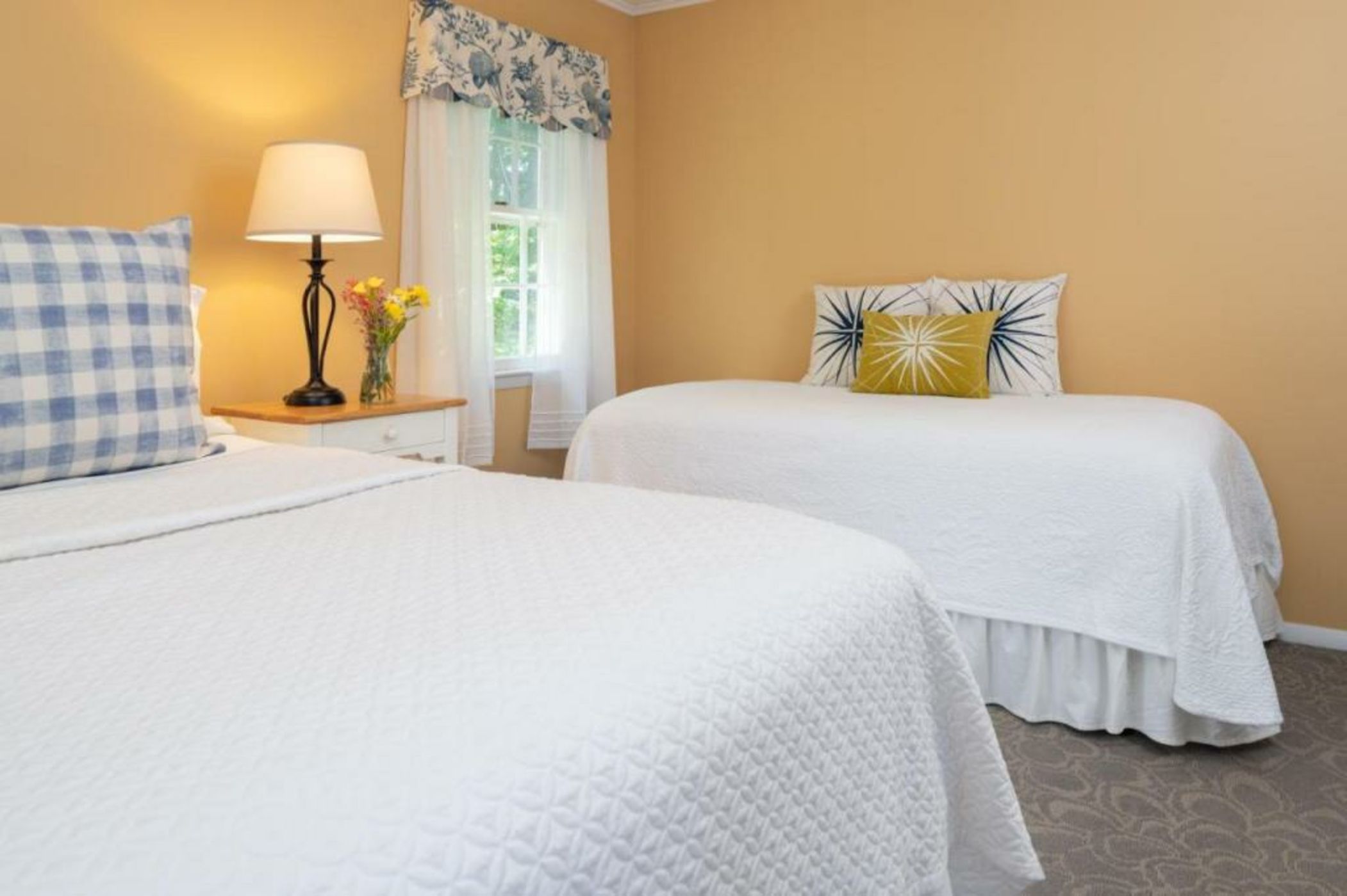 Dockside Guest Quarters