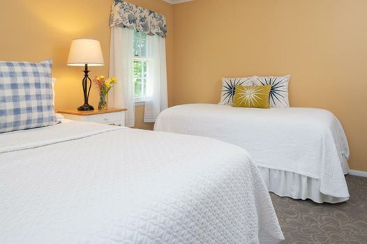 Dockside Guest Quarters