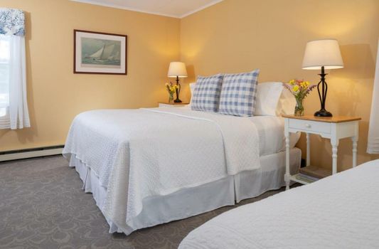 Dockside Guest Quarters