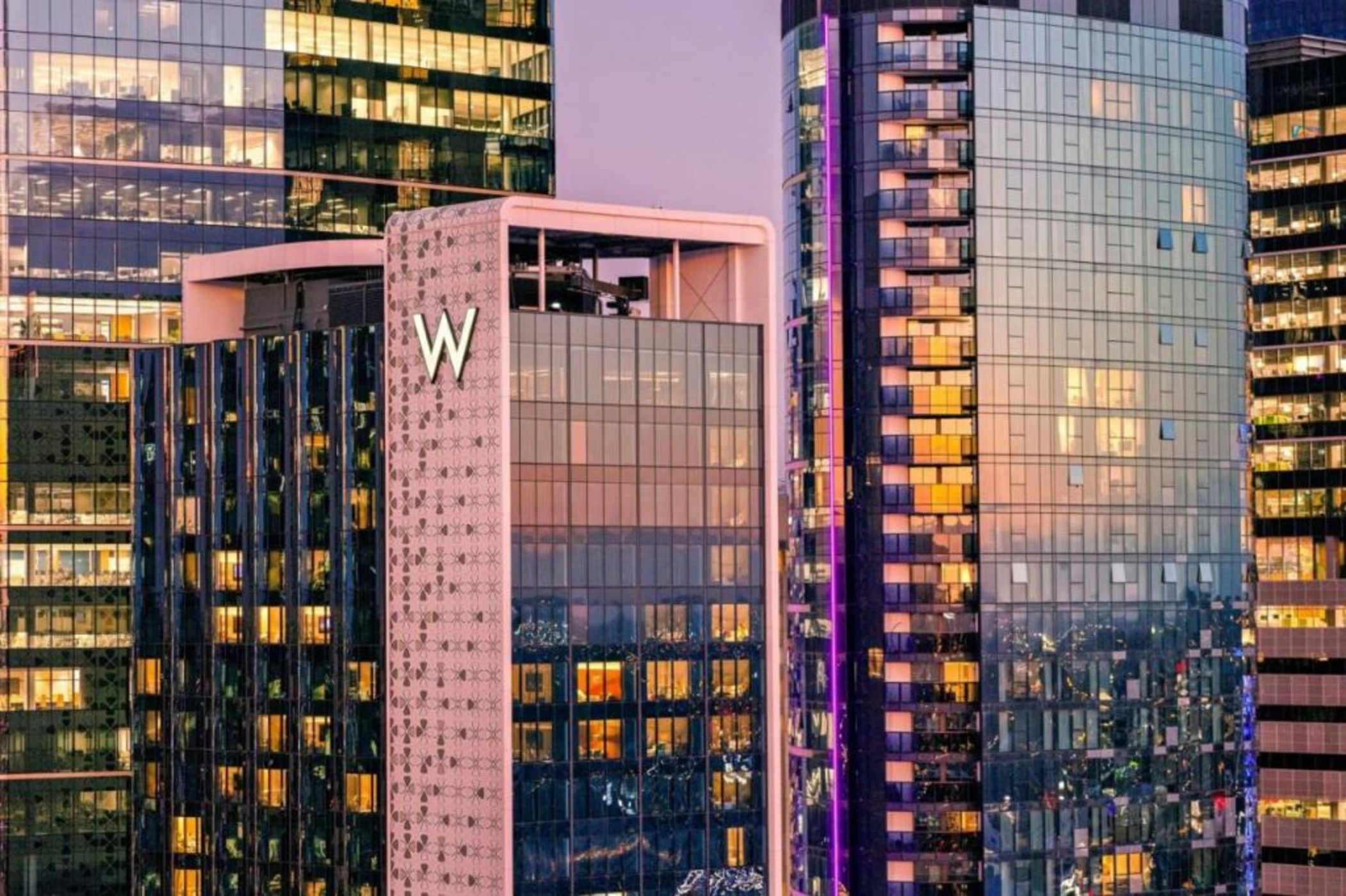 W Brisbane