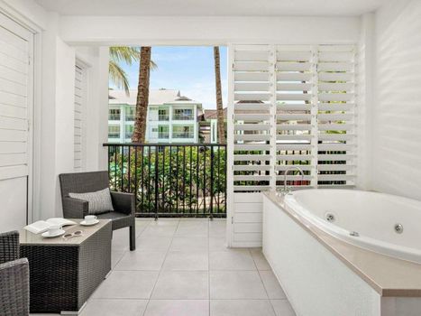 Peppers Beach Club