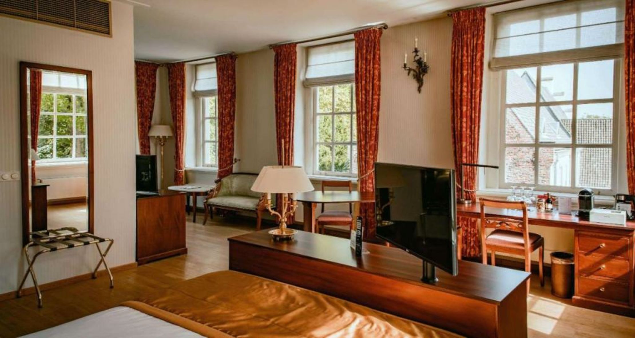 Grand Hotel Karel V