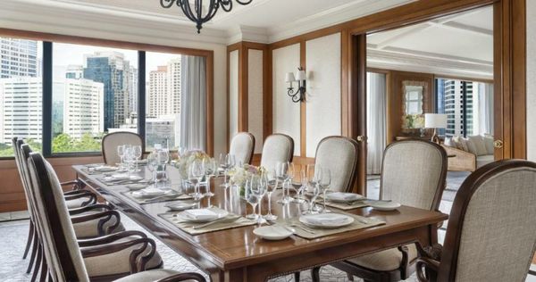 The Peninsula Manila