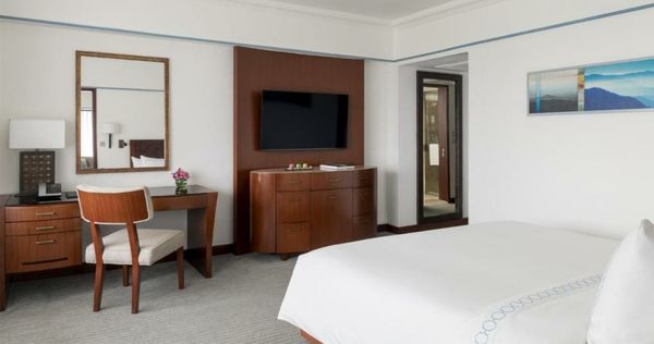 The Peninsula Manila