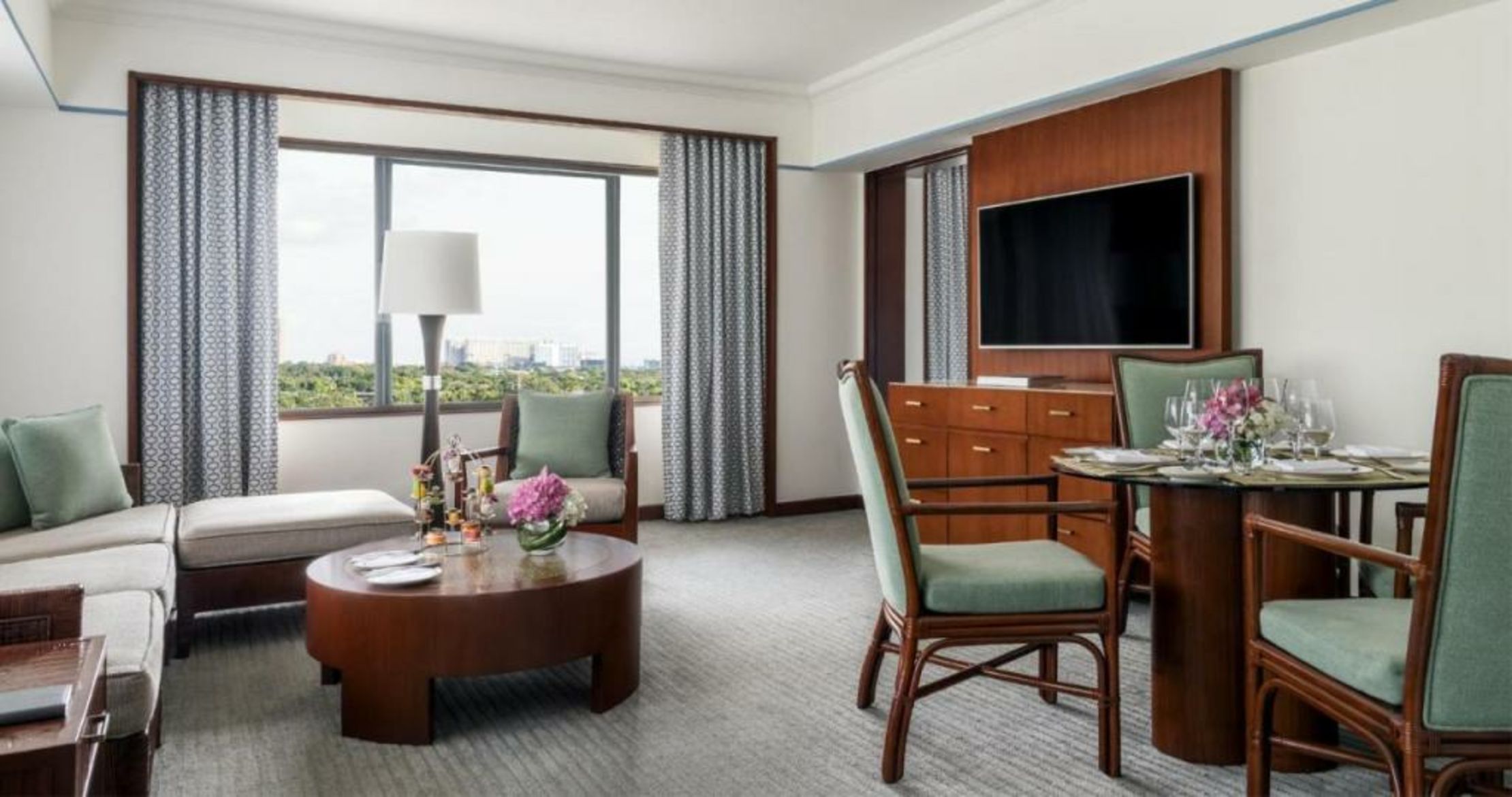 The Peninsula Manila
