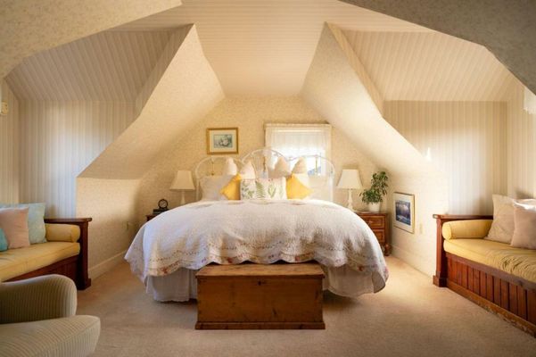 Headlands Inn Bed and Breakfast