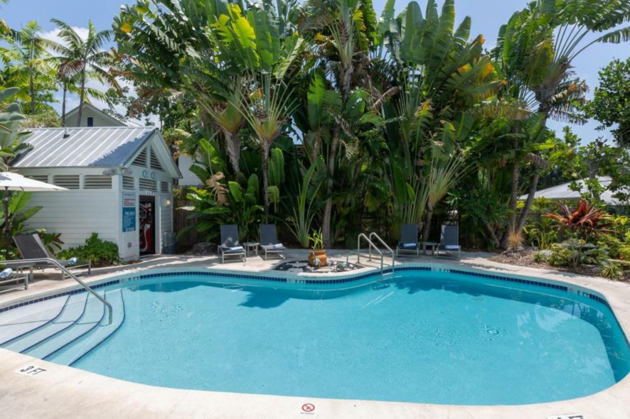 Paradise Inn - Adult Exclusive