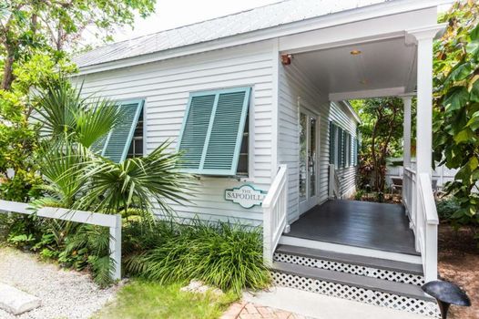 Paradise Inn - Adult Exclusive