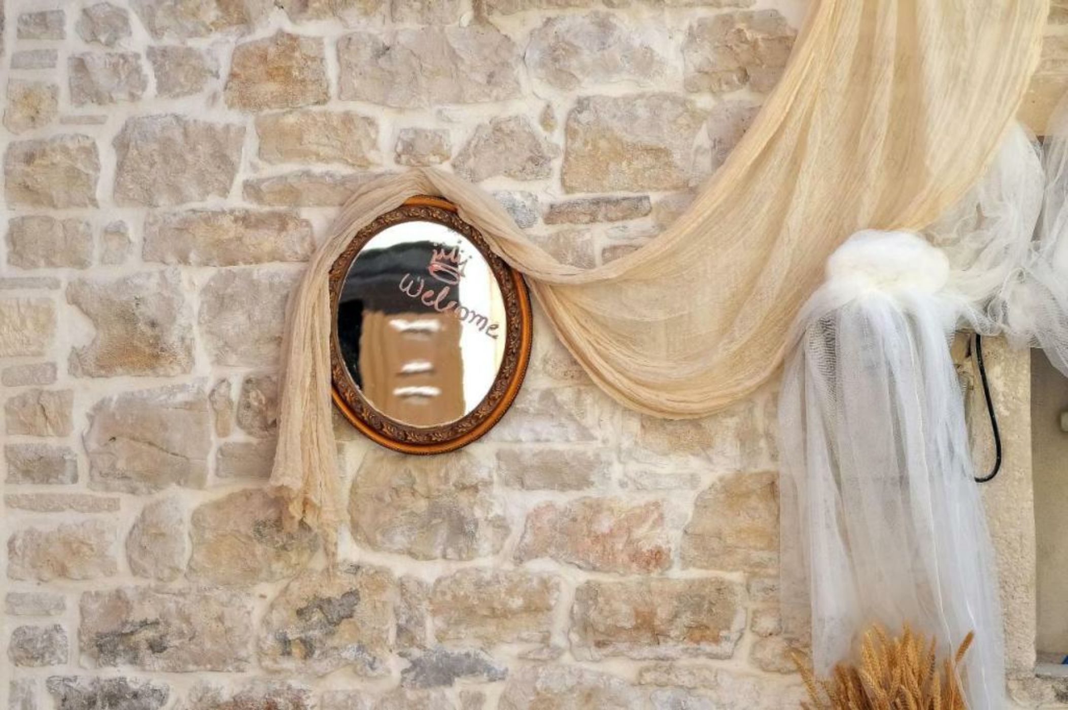Paxos Fairytales Lovenest 1