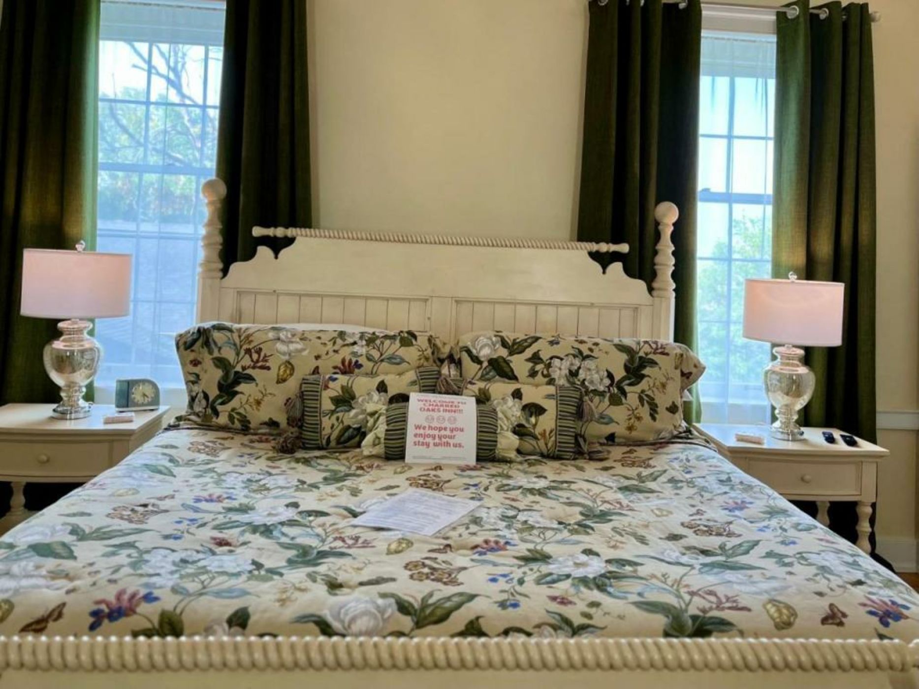 Charred Oaks Inn