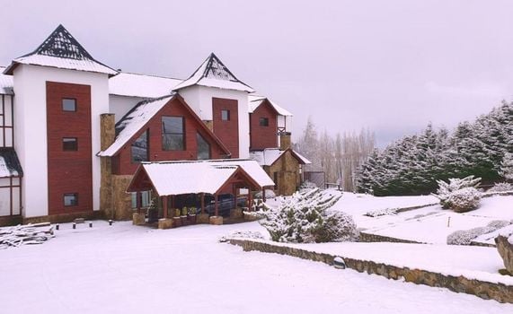 Xelena Hotel & Suites