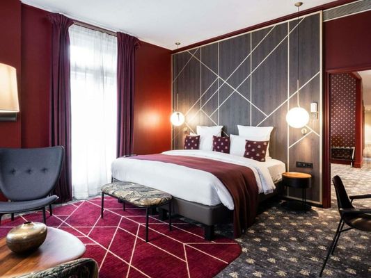 Aigle Noir Hotel Fontainebleau - MGallery Collection