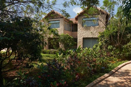 LaRiSa Resort & Spa, Ashwem