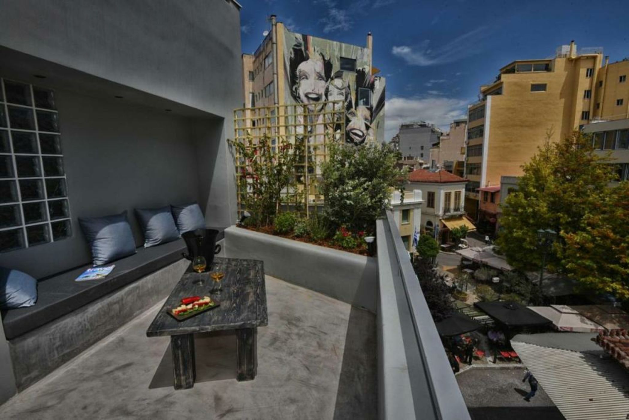 iFeel Athens