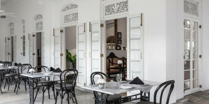 Maniumpathy Hotel