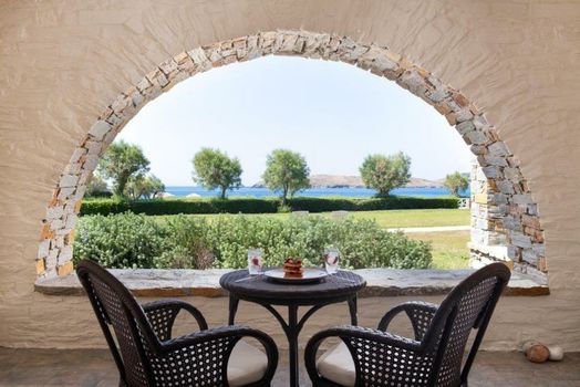 Porto Kea Suites by Sandglass