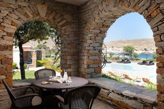 Porto Kea Suites by Sandglass