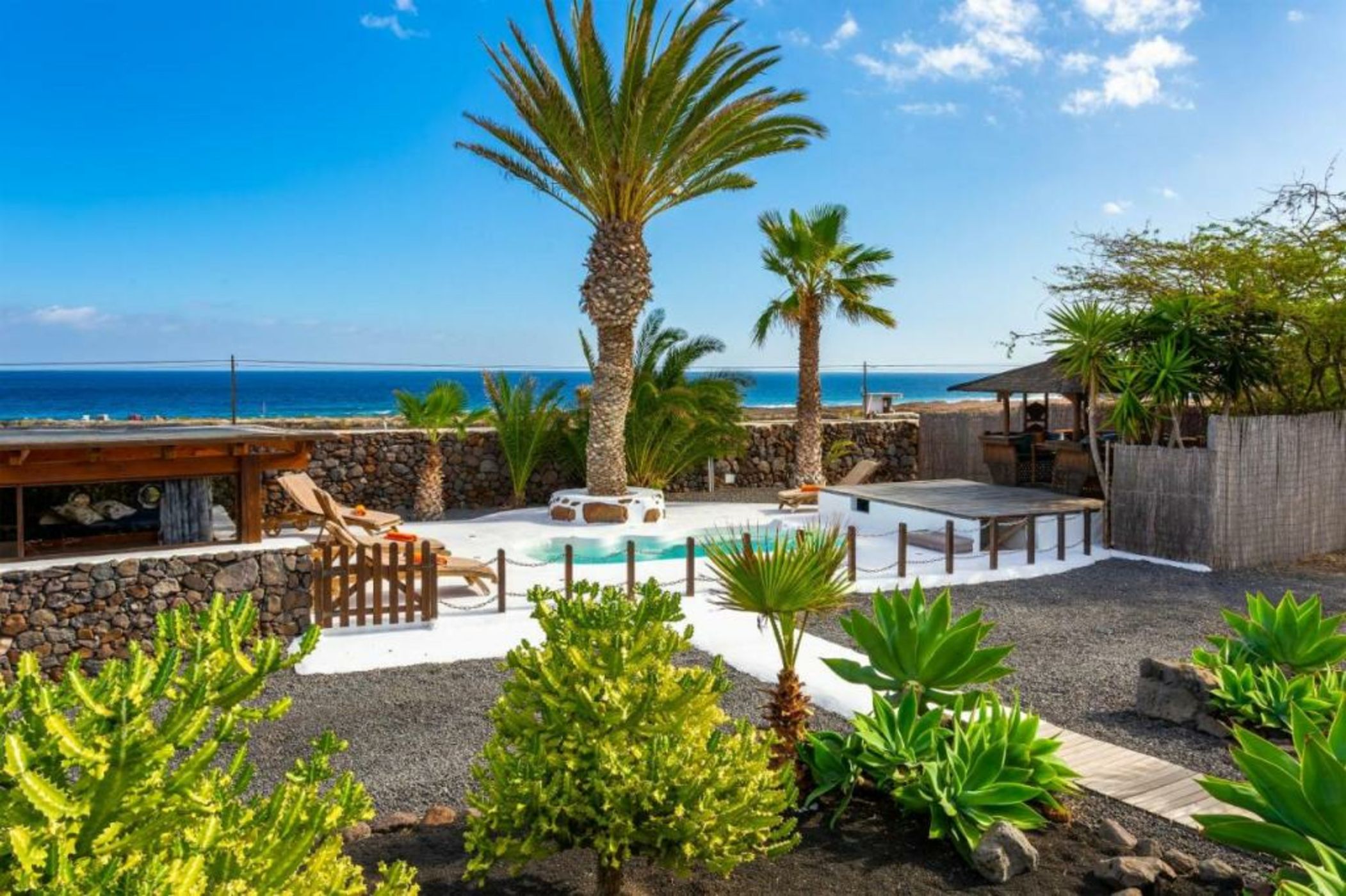 Finca De Arrieta Village - Yurts and Stone Cottages - Shared Pool - Walking distance to Arrieta Beach - Off Grid