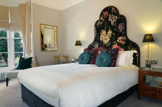Grays Court Hotel