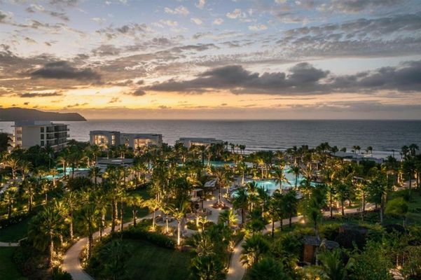 Conrad Punta de Mita