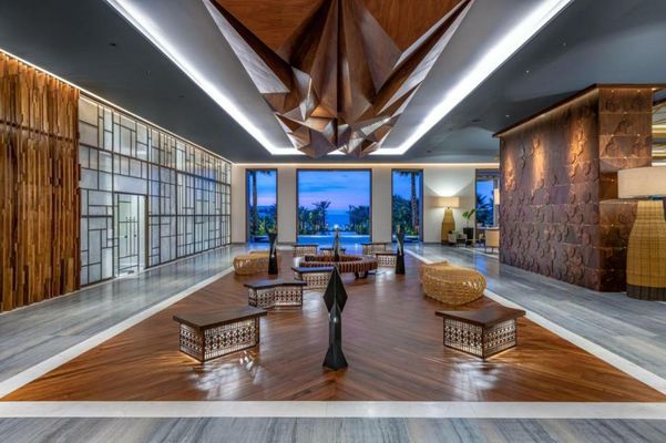 Conrad Punta de Mita