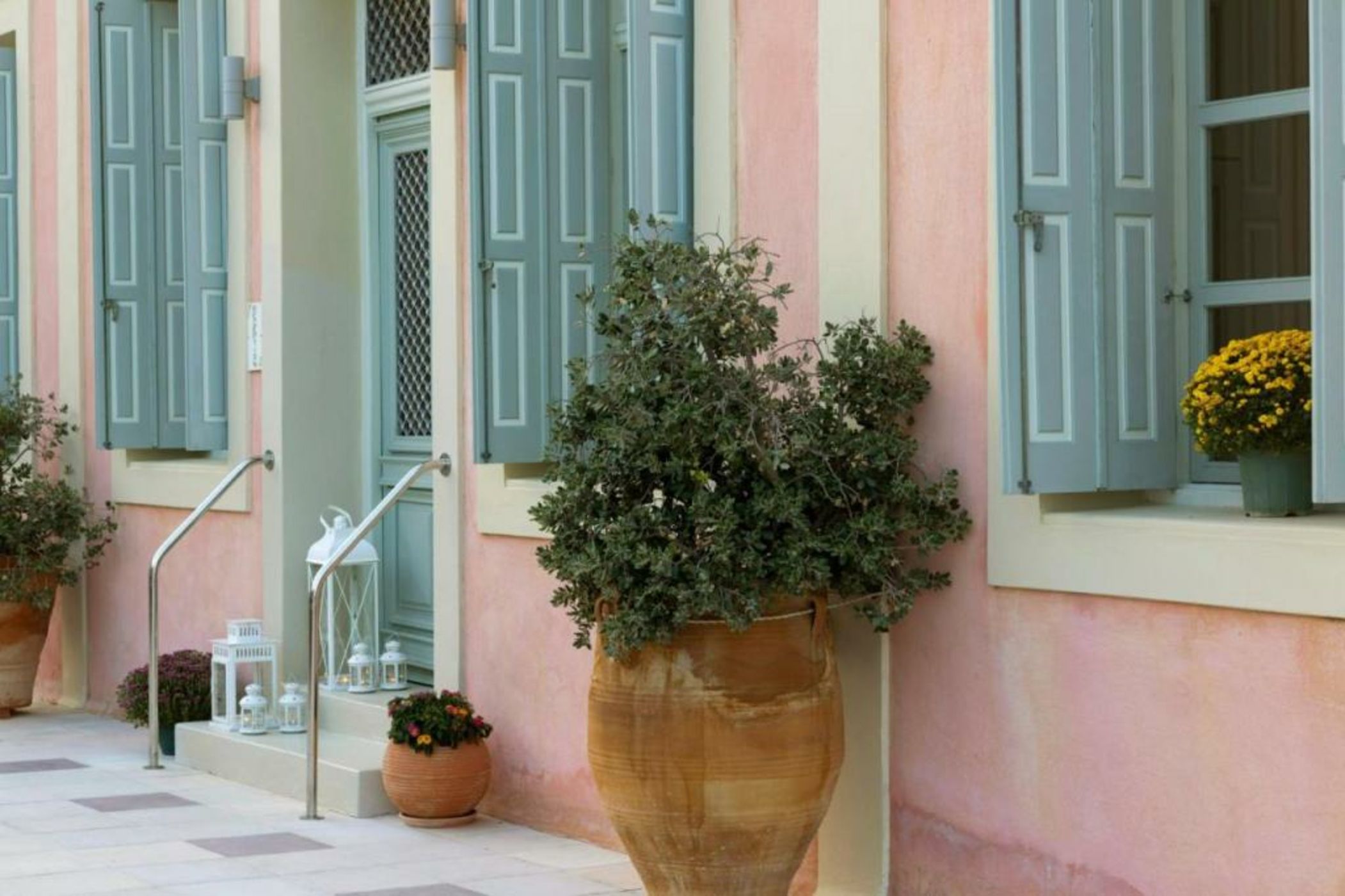 Aria Lito Mansion