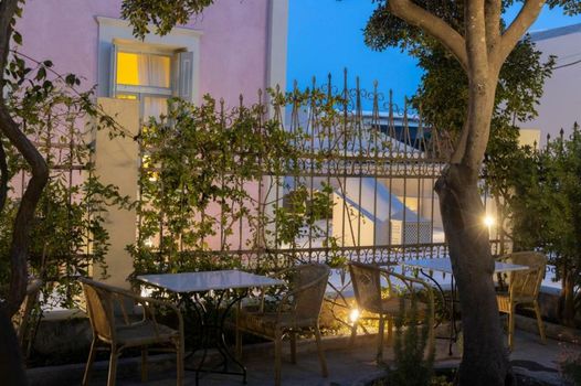 Aria Lito Mansion